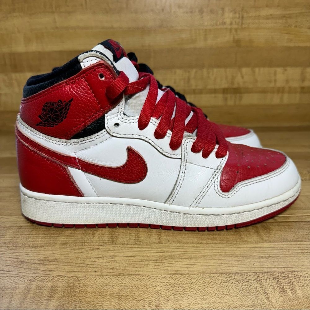 Air Jordan 1 Retro High OG GS Heritage  575441‎ 161 Size 5Y Women’s 6.5 Shoes